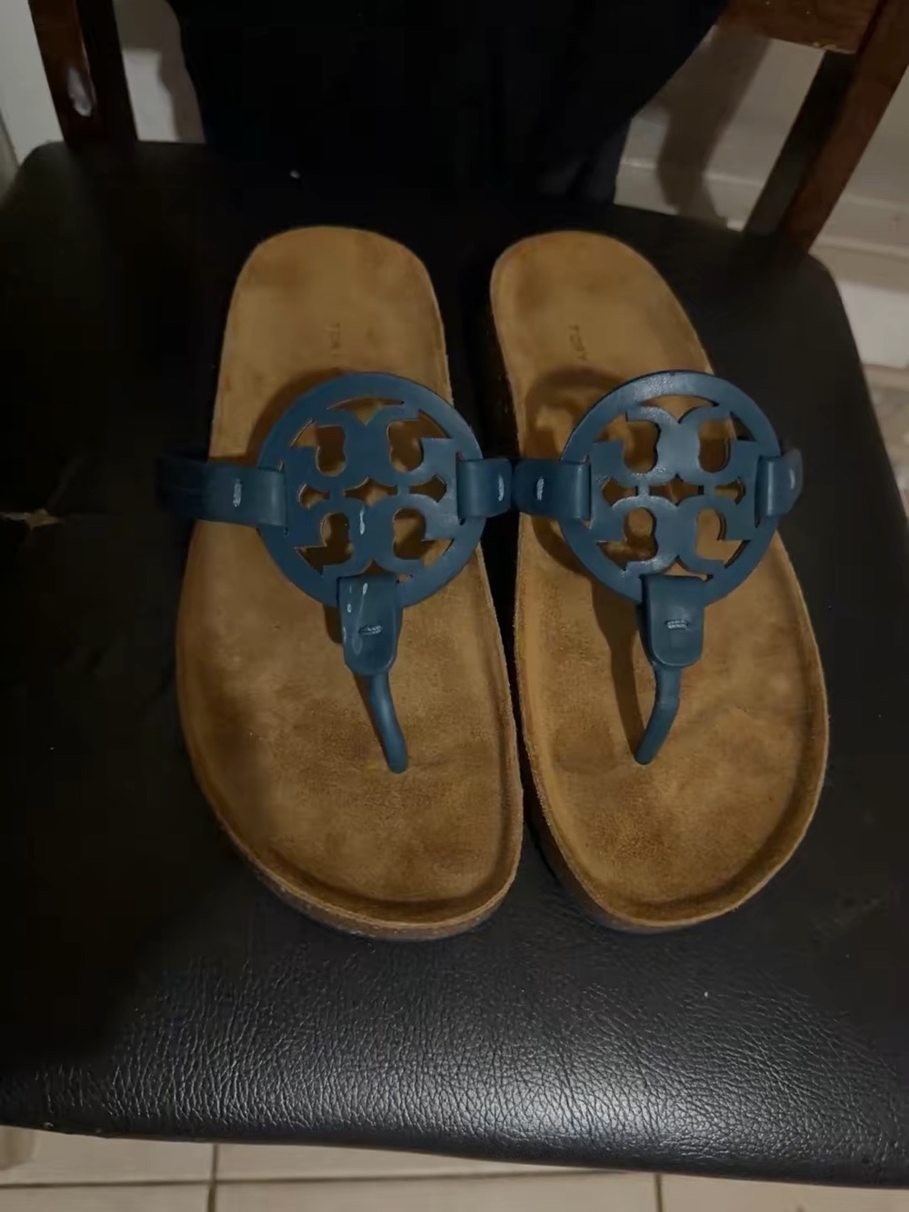 Tory Burch Teal Leather Logo Toe-Post Sandals size 6.5